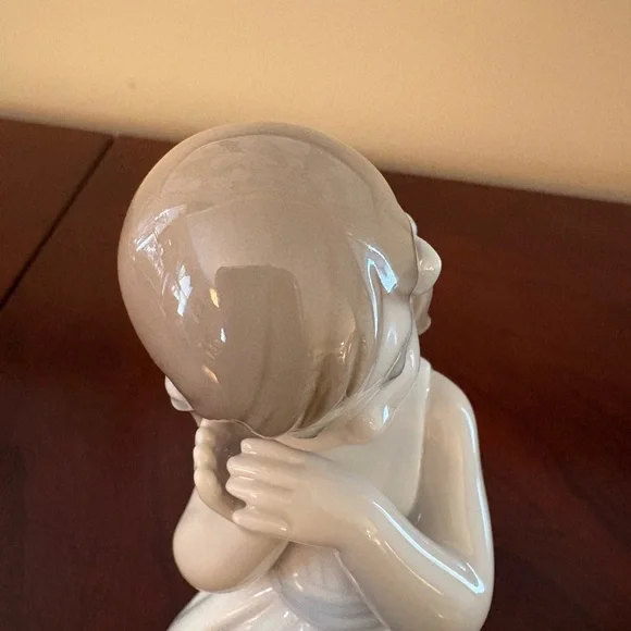 My Sweet Princess” Lladro Porcelain Figurine Decor